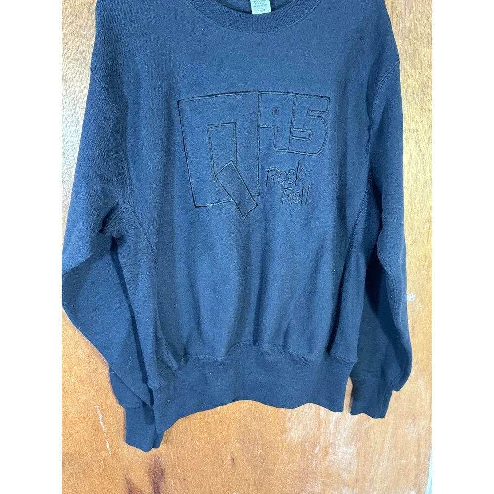 Vintage Q95 Rock N’‎ Roll Radio Station Crewneck Black Sweater Lee Large USA